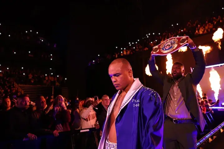 Fabio Wardley walks to the ring for his main event bout against Daniel Dubois. (May 9, 2026)