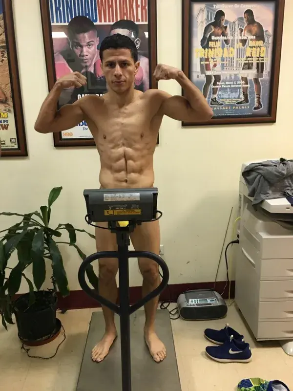 Iams Arroyo Wbc Day Weigh In