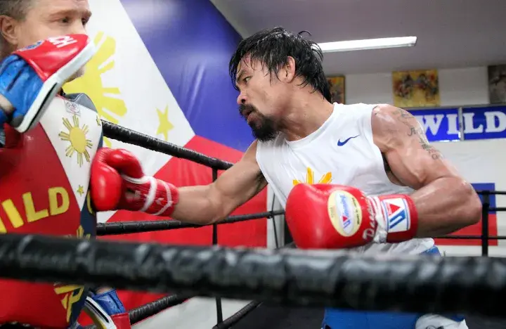 Pacquiao Trains