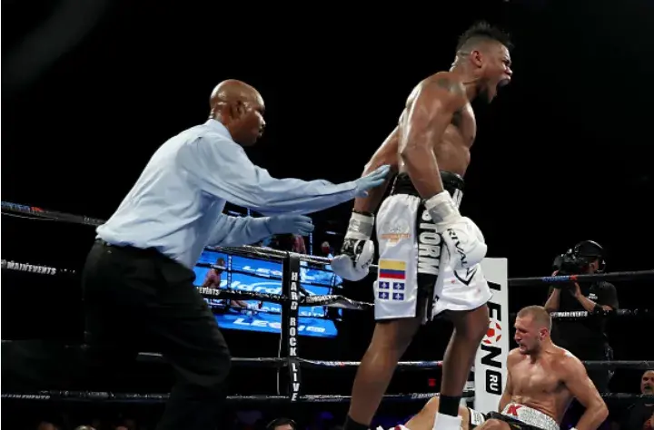 Alvarez Kovalev Fight