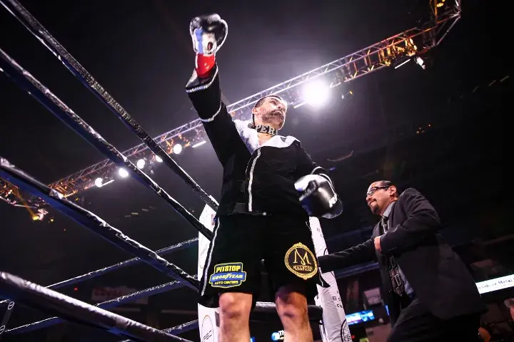 Angulo Quillin Fight