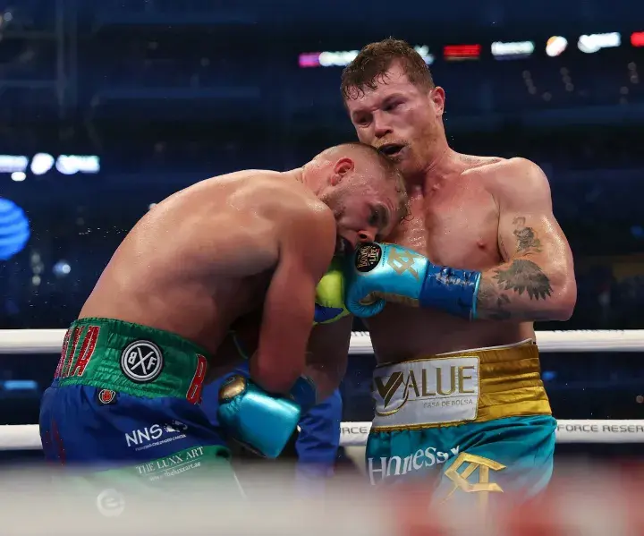 Canelo Saunders Fight