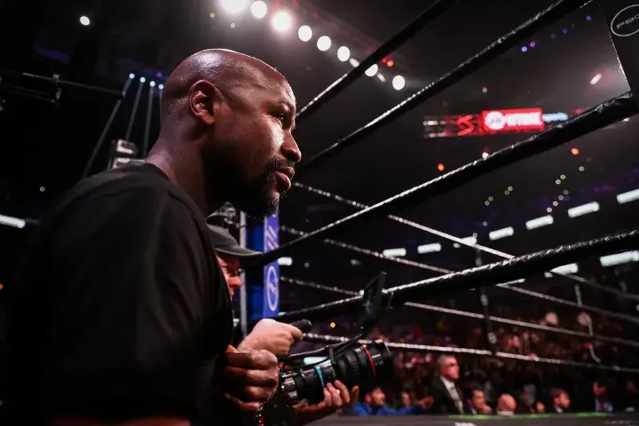 Floyd Mayweather Ringside