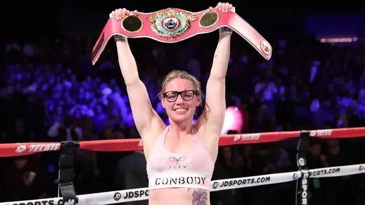 Former WBO women's featherweight champ Heather "The Heat" Hardy