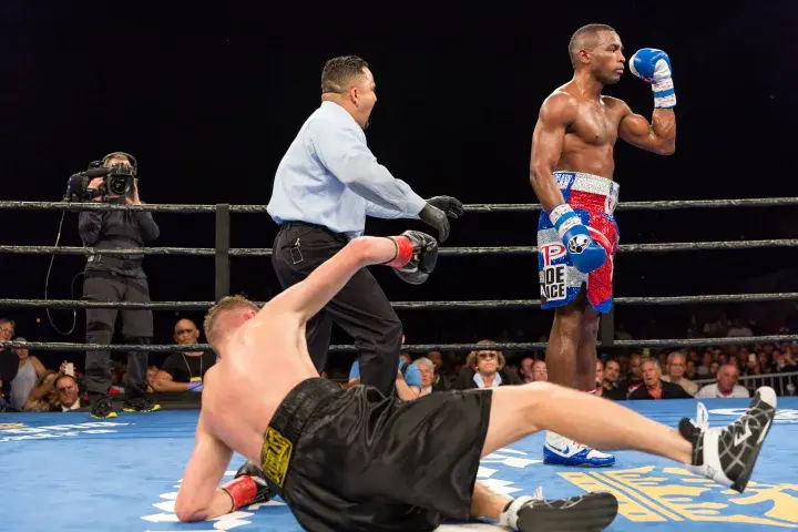 Lara Foreman Fight