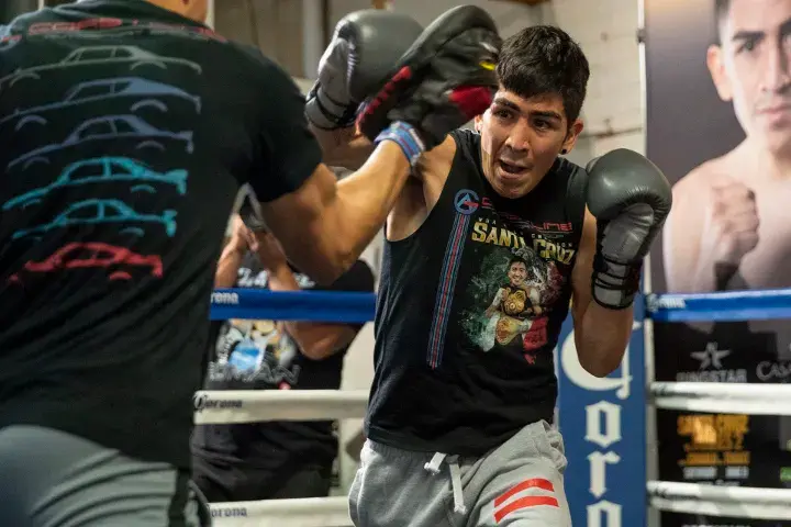 Leo Santa Cruz