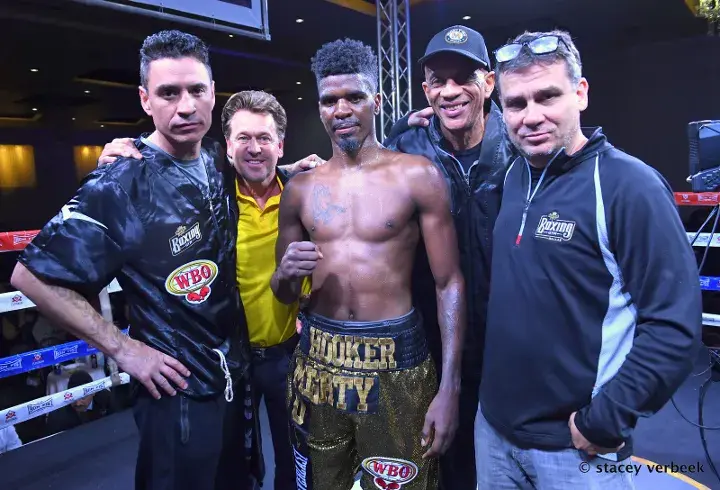 Maurice Hooker Fight Cruz