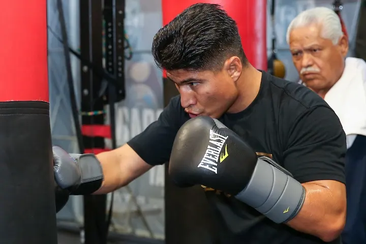 Mikey Garcia