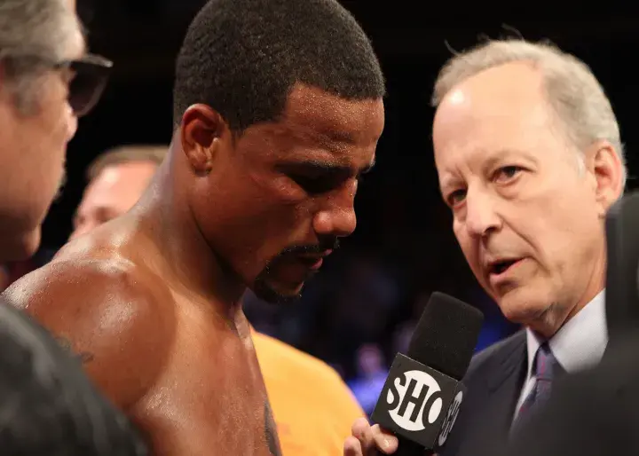 Uzcategui Dirrell Fight