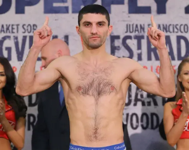 Viloria Dalakian Weights