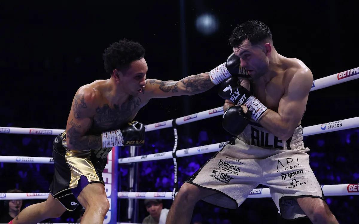 Jack Catterall outsmarts Regis Prograis in a battle of wits and left hands