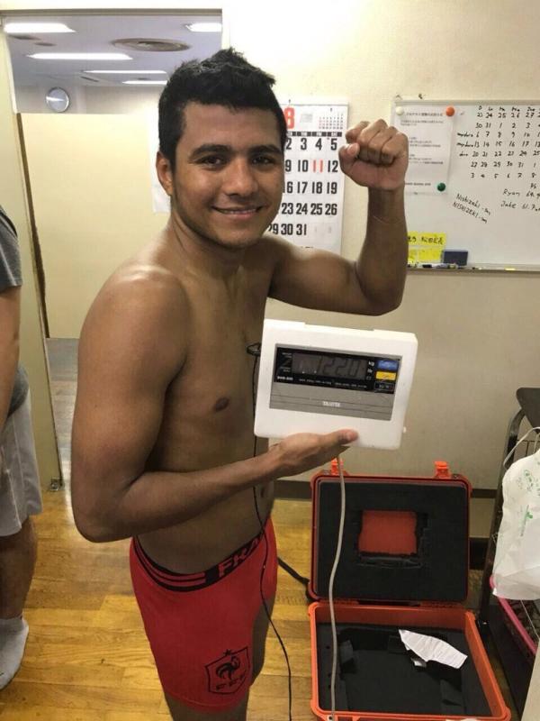 30 Day Weights: Chocolatito 122-Pounds, Rungvisai 123-Pounds