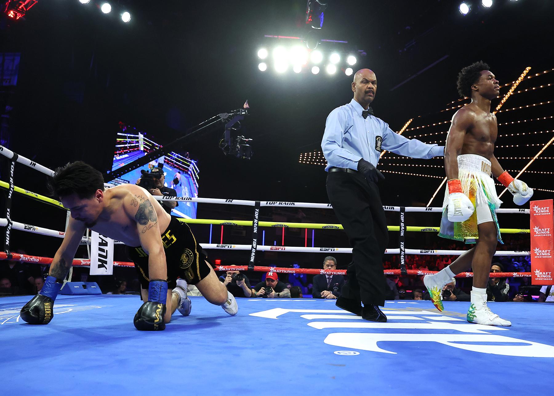 Abdullah Mason vs Manuel Jaimes knockdown