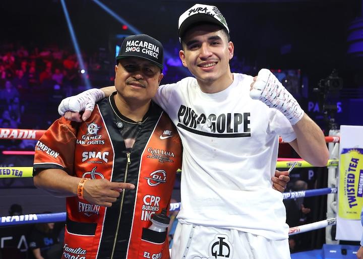 Robert Garcia (L), Art Barrera Jnr (R) Photo: Mikey Williams / Top Rank