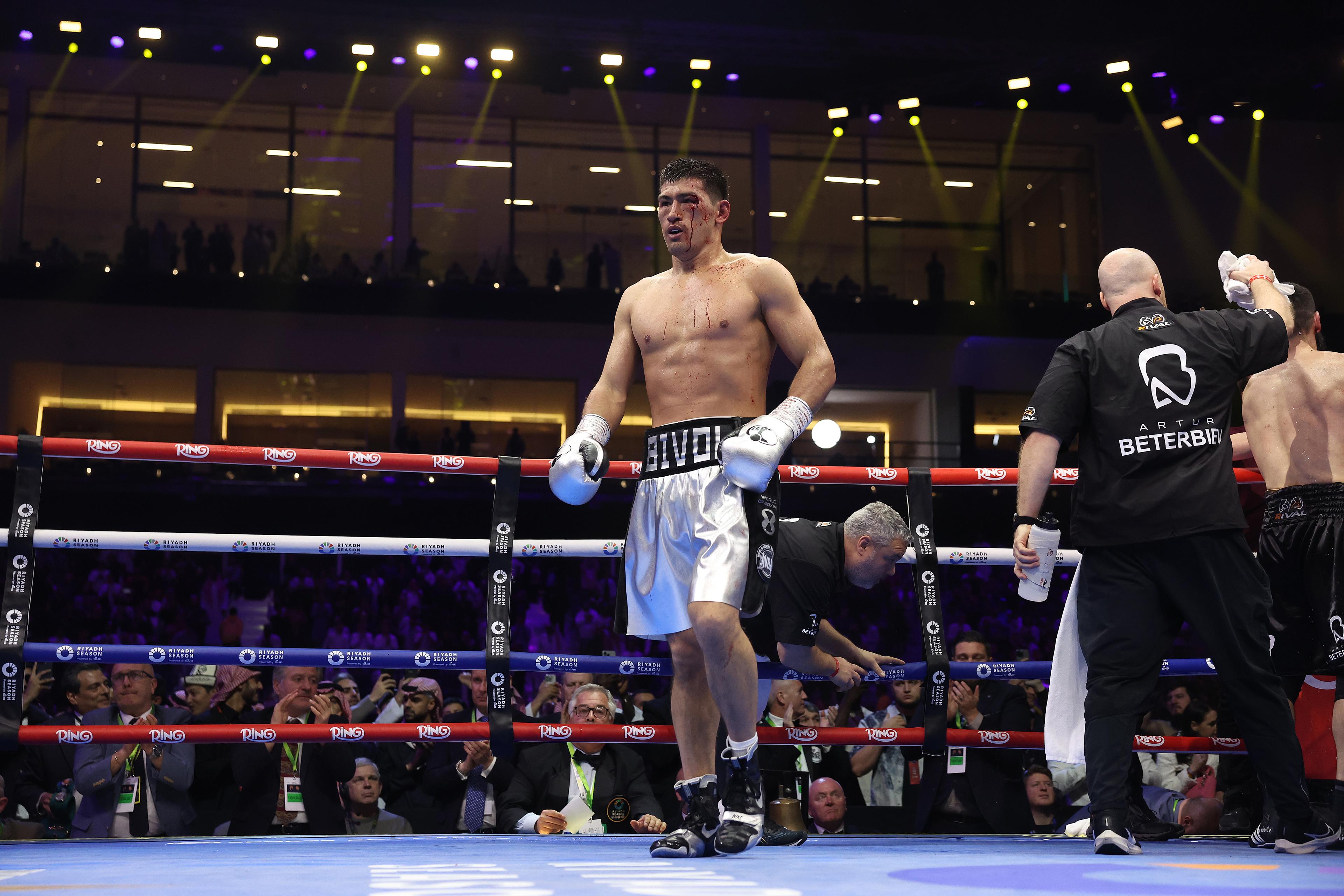 Artur Beterbiev Dmitry Bivol 2 rematch Picture By Mark Robinson Matchroom Boxing