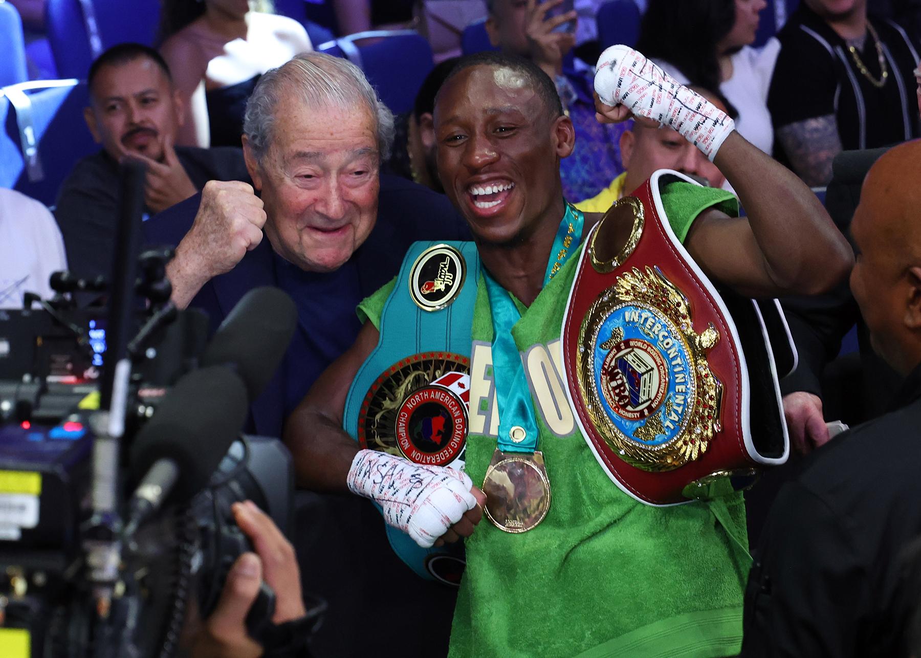 Bob Arum_Bruce Carrington_victory.jpg