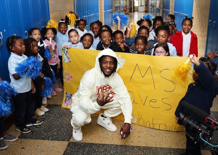 Keyshawn Davis visits Norfolk school ahead of homecoming main event