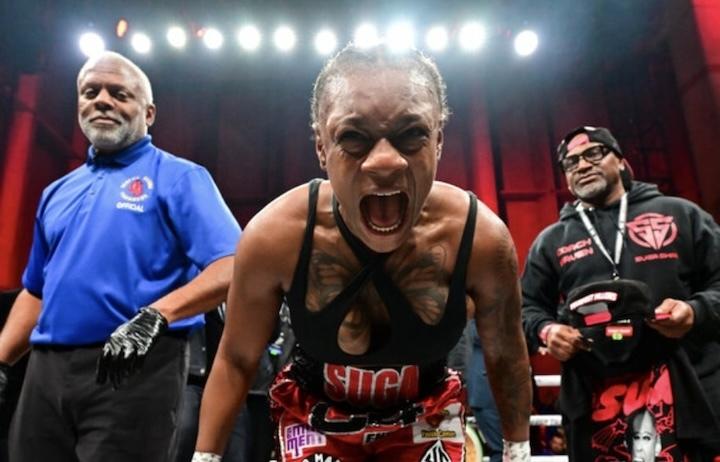Oshae Jones snatches title from Femke Hermans in split decision