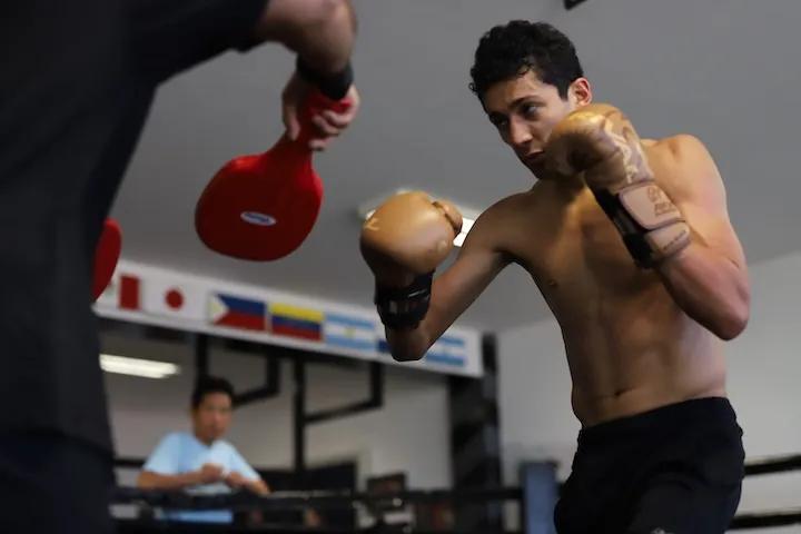 Robeisy Ramirez-bound Rafael Espinoza learning from Mexico’s greatest