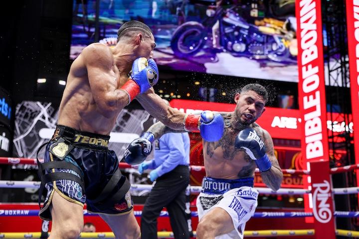 Teofimo Lopez Arnold Barboza Jnr Photo: Geoffrey Knott/Matchroom.