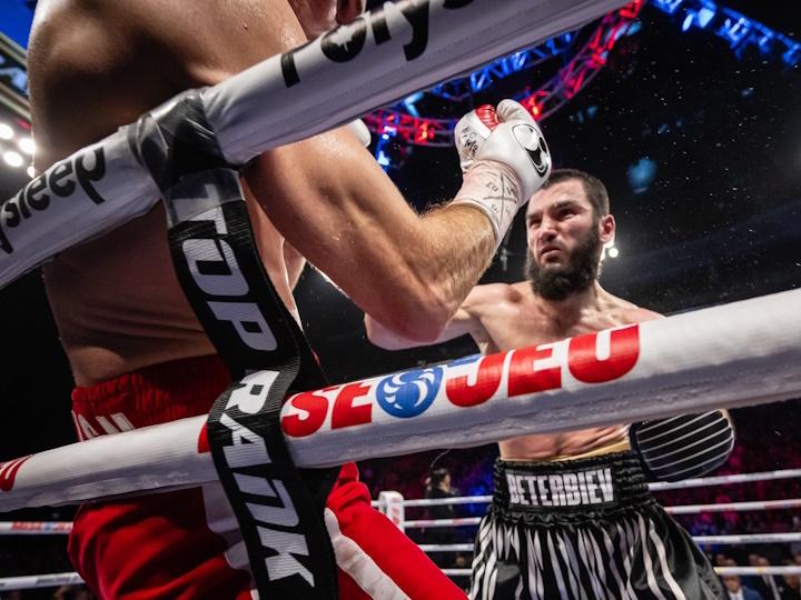 Beterbiev Smith Fight