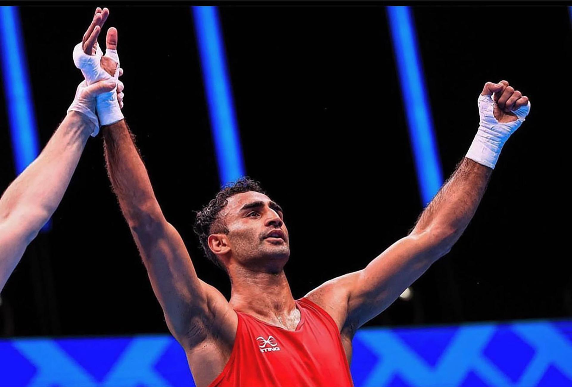 Harris Akbar celebrates European amateur championship