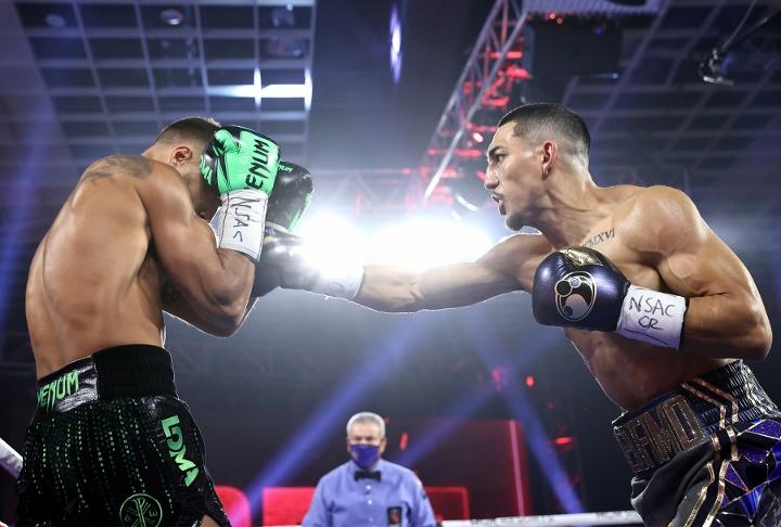 Lopez Lomachenko Fight