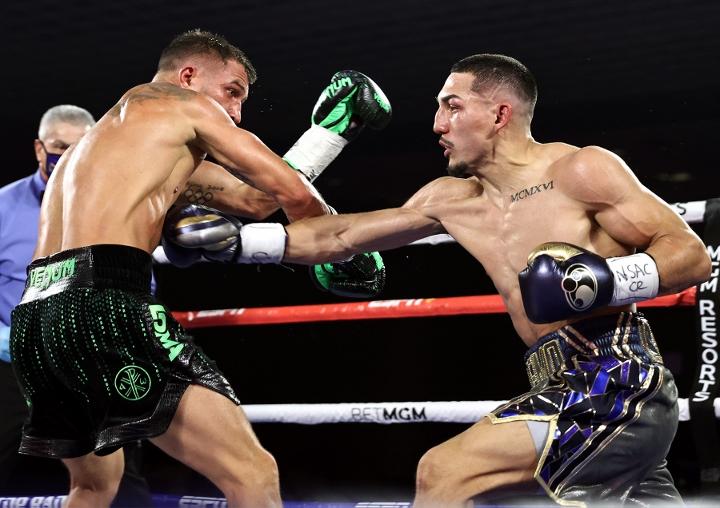 Lopez Lomachenko Fight