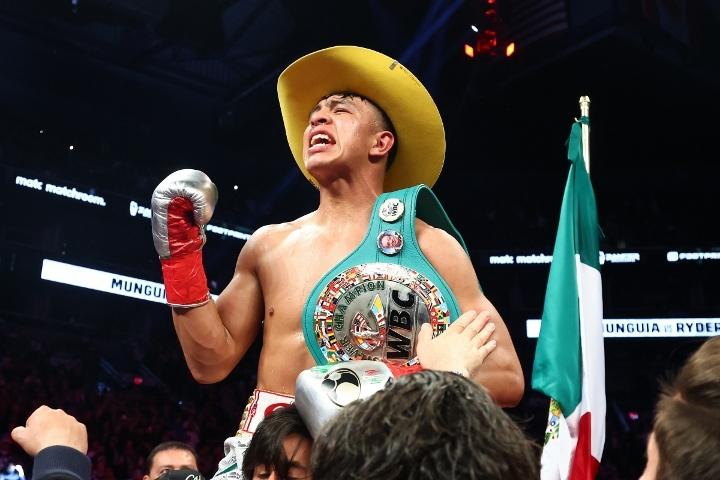 Munguia Ryder Fight