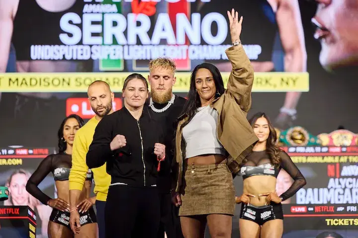 Katie Taylor vs Amanda SerranoPhoto: Esther Lin/Most Valuable Promotions