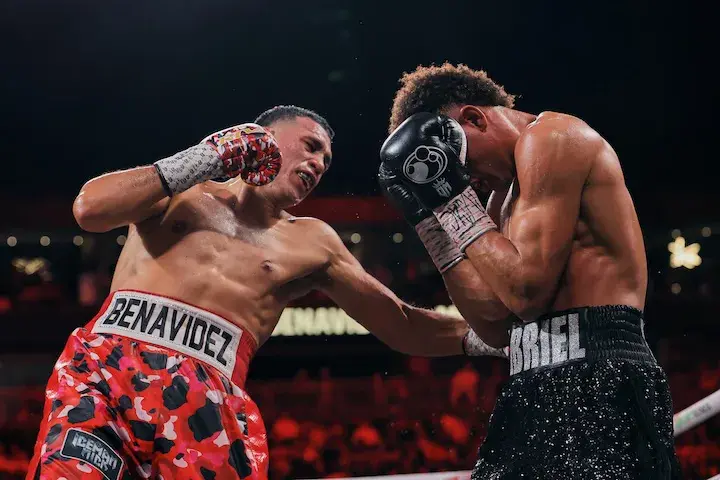 David Benavidez makes his own way in win over David Morrell Jnr