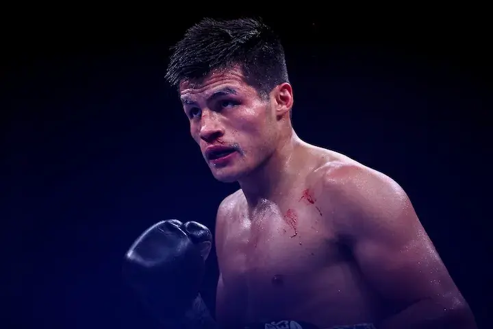 Alberto Mora during his fight against Jose Amaro on February 6, 2026