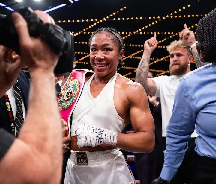 Alycia Baumgardner celebrates her win over Bo Mi Re Shin in New York City. (April 17, 2026)