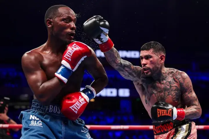 Arnold Barboza Jnr (right) piled up punches in a runaway unanimous decision win over Kenneth Sims Jnr on Saturday in Anaheim, California. (March 14, 2026)