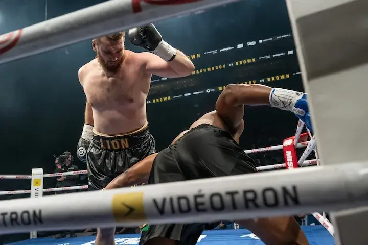 Arslanbek Makhmudov TKO Ricardo Brown 06272025-01
