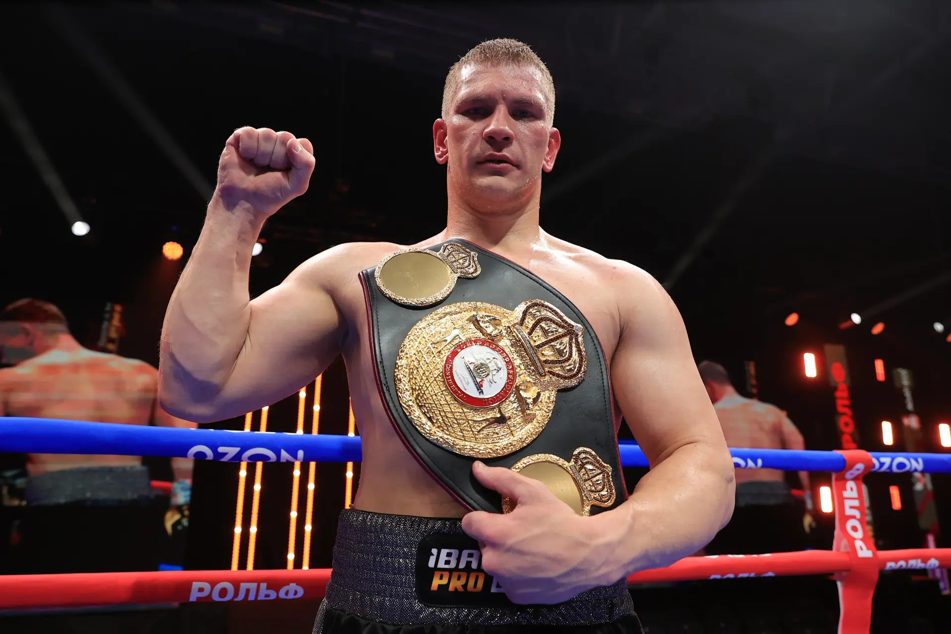Artem Suslenkov celebrates after thrashing Artur Mann in Switzerland on April 17