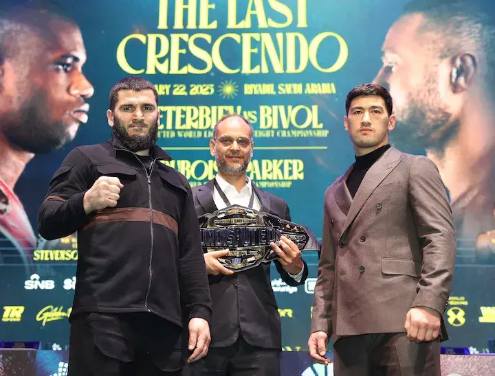 Artur Beterbiev Dmitry Bivol Photo Mark Robinson Matchroom Boxing