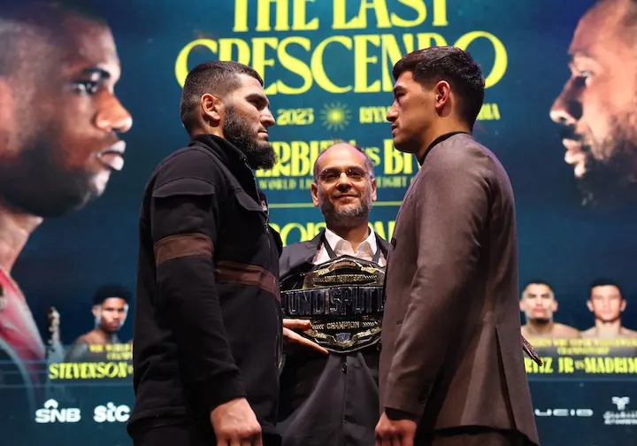 Artur Beterbiev Dmitry Bivol Photo Mark Robinson Matchroom Boxing