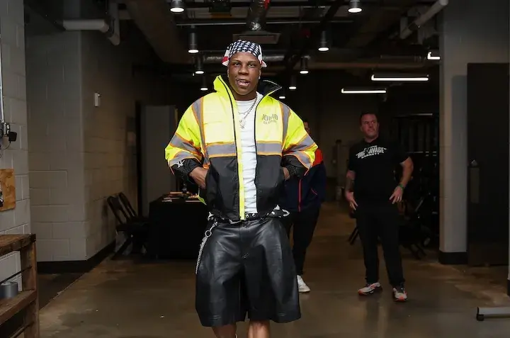 Atif Oberlton enters the arena for his fight against Carlos Gongora. (May 9, 2026)