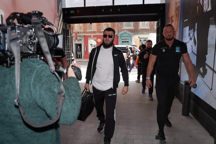 Iev Vs Bivol London