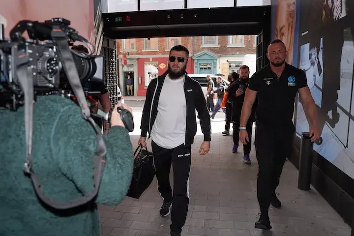 Iev Vs  Bivol London