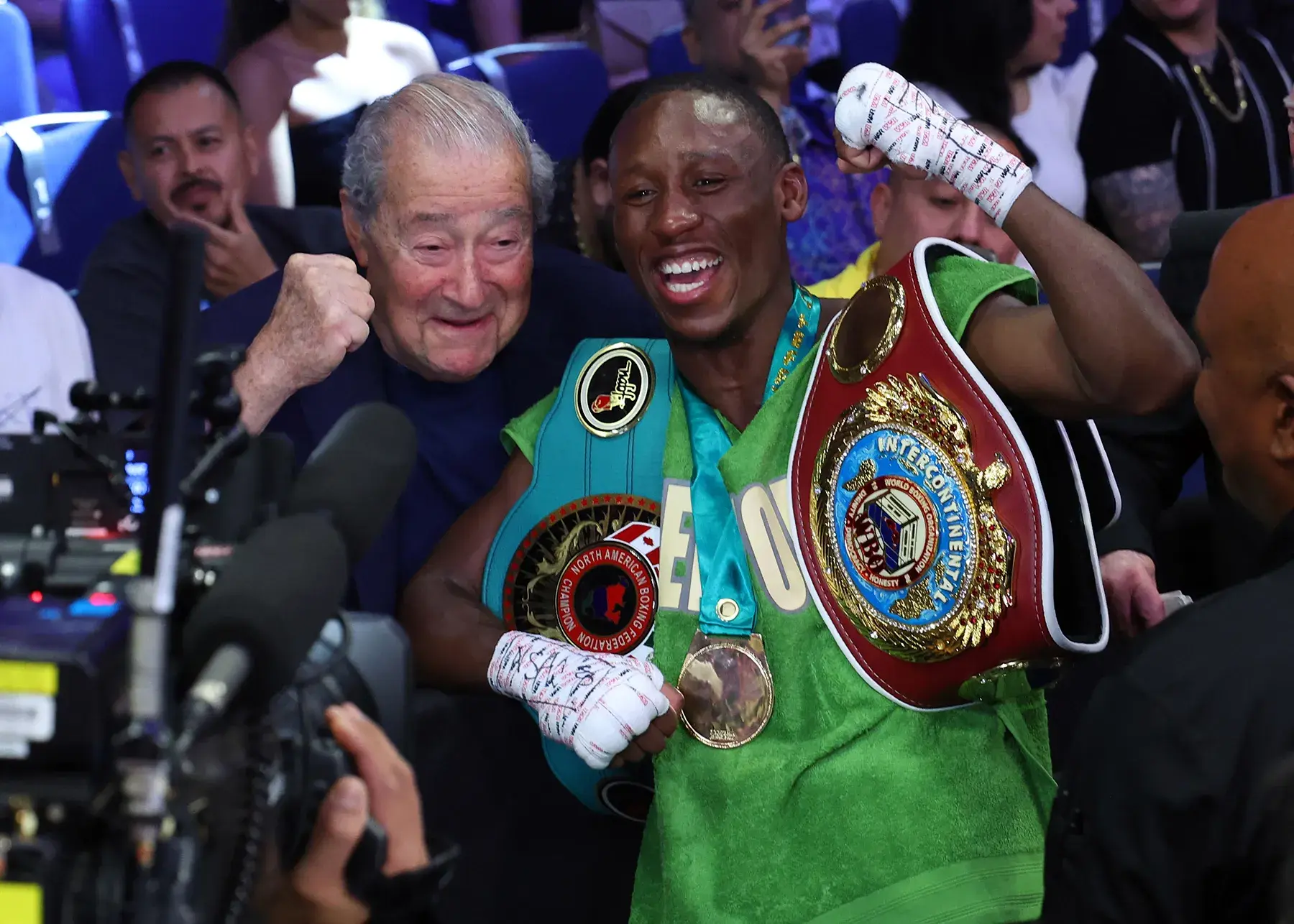 Bob Arum_Bruce Carrington_victory.jpg
