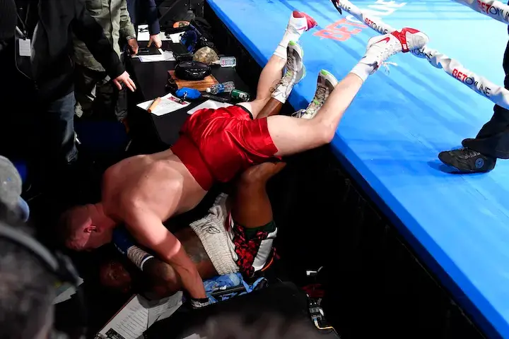 Brandon Moore wins bizarre fight after Skylar Lacy DQed for tackling