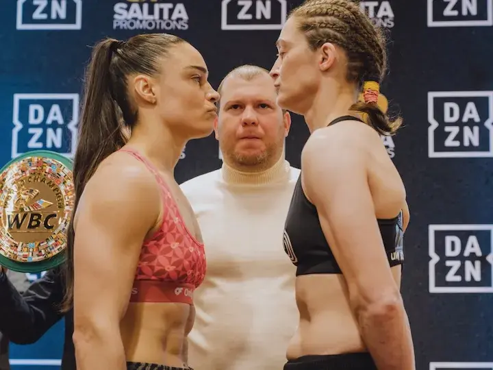 Caroline Veyre (left) faces off with Delfine Persoon on February 9, 2026