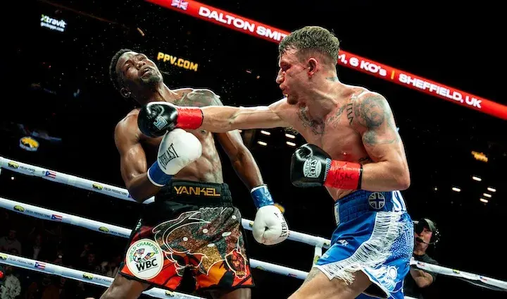 Dalton Smith lands the fight-changing right hand that leads to his fifth-round stoppage of Subriel Matias to win the WBC junior welterweight world title on January 10, 2026.