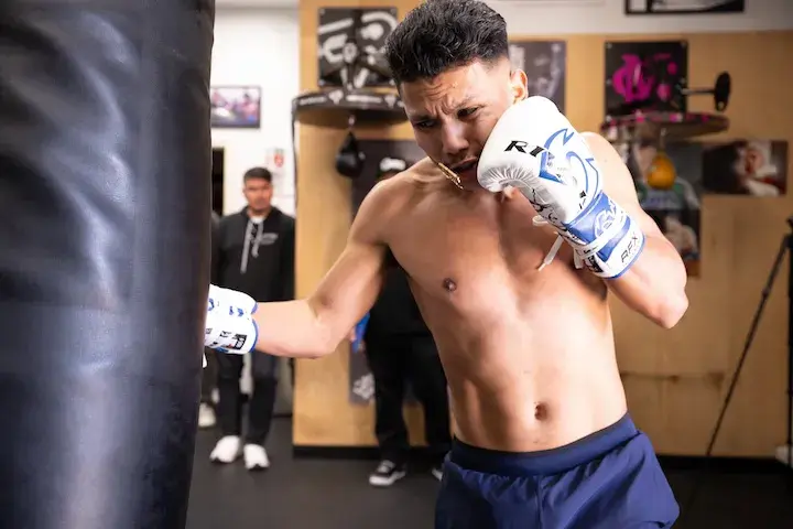 How golf has helped Daniel Barrera in his boxing career