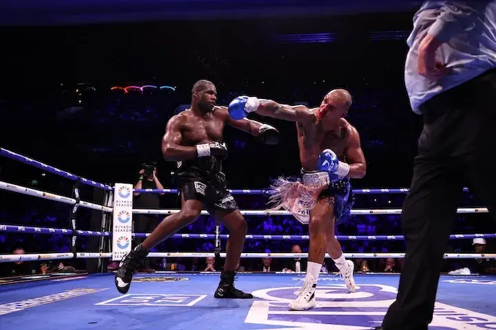 Daniel Dubois (left) and Fabio Wardley exchange punches. (May 9, 2026)