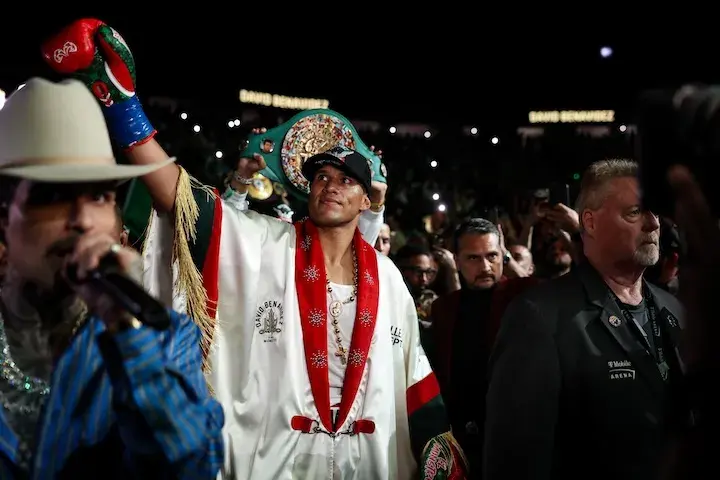 David Benavidez walks to the ring for his fight with Gilberto "Zurdo" Ramirez. (May 2, 2026)