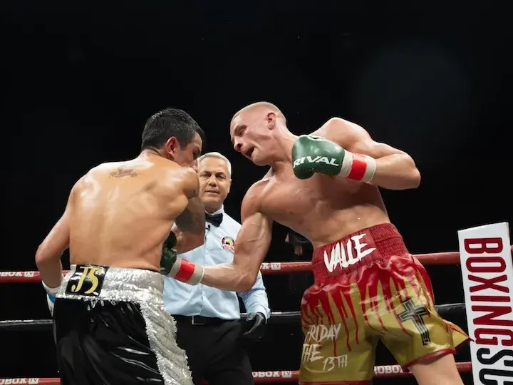 Dominic Valle pushed through for a unanimous decision win over Eduardo Ramirez on Friday at Osceola Heritage Park in Kissimmee, Florida. (March 13, 2026)