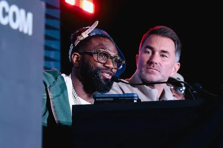 Eddie Hearn (right) and Jaron Ennis (left) talk at the the Brooklyn, New York press conference for Ennis' fight against Xander Zayas. (April 8, 2026)